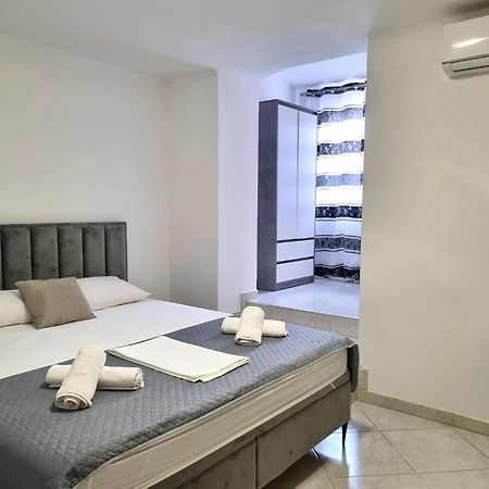 Rooms Vitoria On Joakim Square Poreč Dış mekan fotoğraf