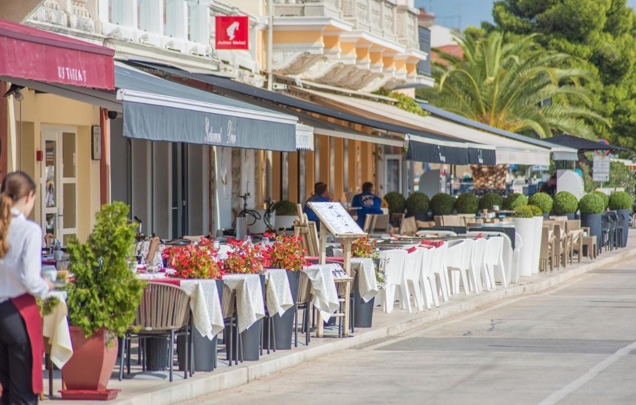 Rooms Vitoria On Joakim Square Poreč Dış mekan fotoğraf