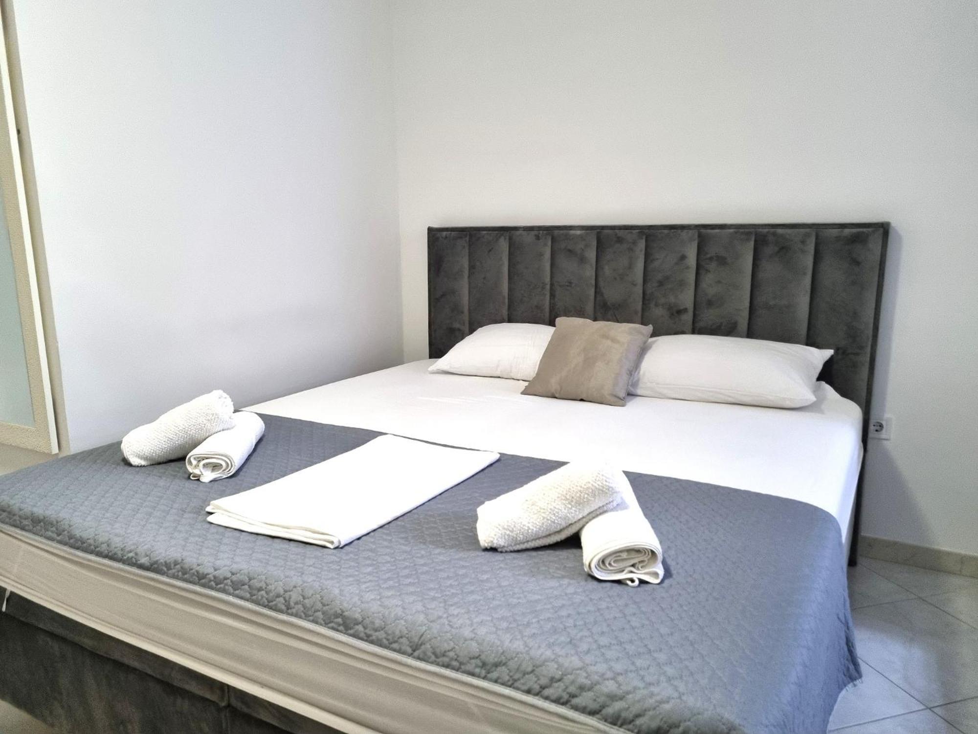 Rooms Vitoria On Joakim Square Poreč Dış mekan fotoğraf